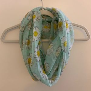 Daisy Infinity Scarf